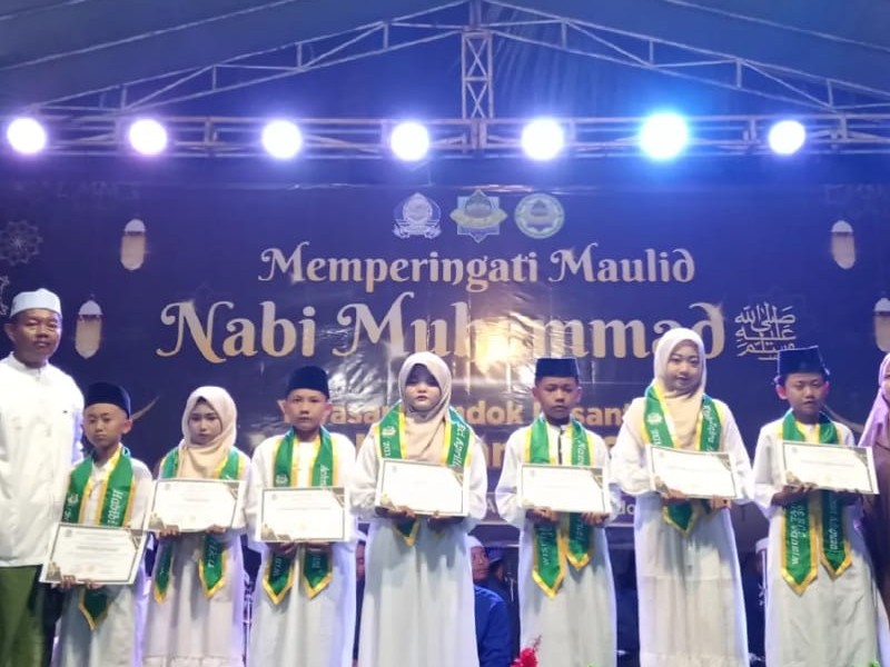 Peringatan Maulid Nabi Muhammad SAW dan Wisuda Tahfidz Juz 30 di SD Alam Nurul Qur’an